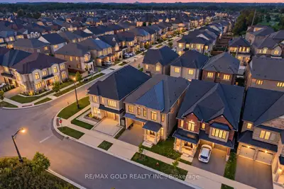 1199 Queens Plate Road E, Oakville, On L6m 5m4