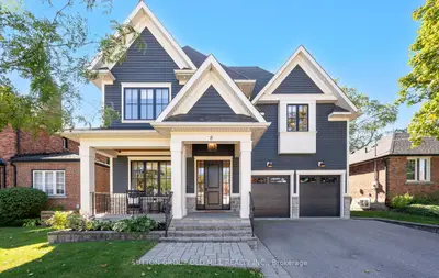 8 Cumberland Drive, Mississauga, On L5g 3m6
