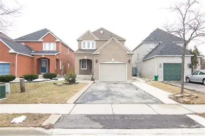 Detached in Brampton