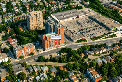 4- 2468 Eglinton Avenue W, Toronto, On M6m 5e2