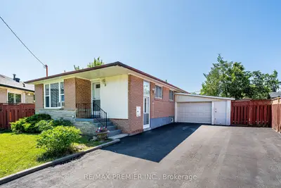 5 Valois Court, Toronto, On M9v 2z4