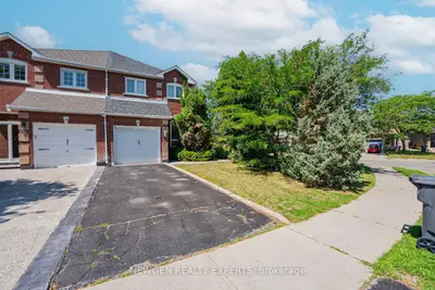 1 Kitto Court, Brampton, On L6y 4z2