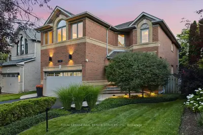 Detached in Oakville