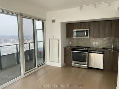 30 Shore Breeze Drive 2621, Toronto, On M8v 1a1