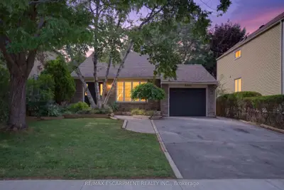 3401 Rockwood Drive, Burlington, On L7n 3h6