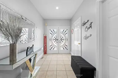8 Bayridge Drive, Brampton, On L6p 2h8