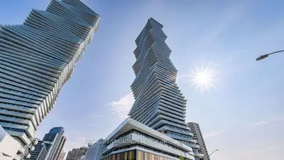 Condo Apartment in Mississauga