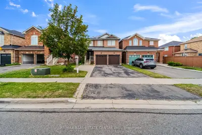 69 Crown Victoria Drive, Brampton, On L7a 3x1