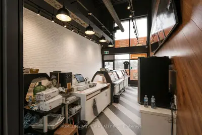 2240 Lake Shore Boulevard W 104, Toronto, On M8v 0b1