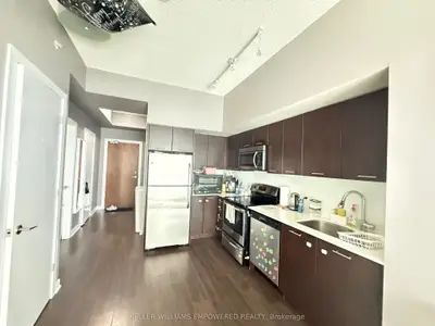 Condo Apartment in Toronto
