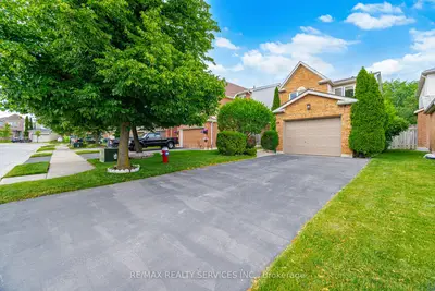 Detached in Brampton