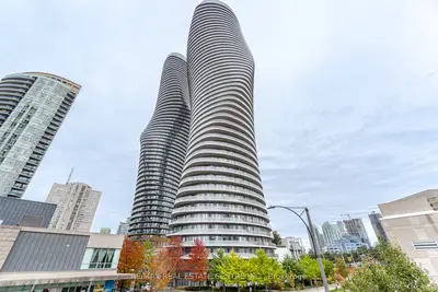50 Absolute Avenue 802, Mississauga, On L4z 0a8