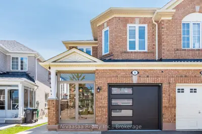 9 Parisian Road, Brampton, On L6p 2t1