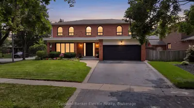 1677 Sherwood Forrest Circle, Mississauga, On L5k 2g8