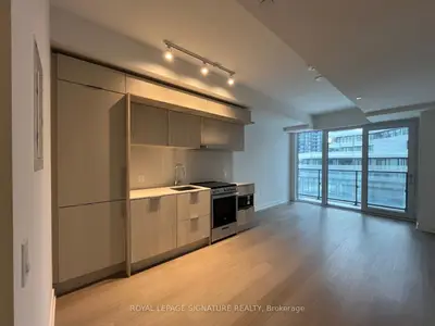 Condo Apartment in Mississauga