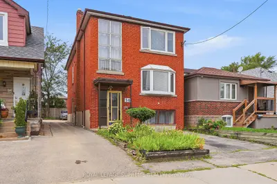 56 Dynevor Road Bsmt, Toronto, On M6e 3x1