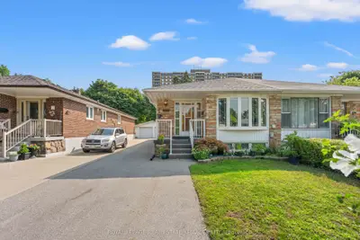 102 Wareside Road, Toronto, On M9c 3b6