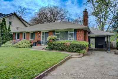 1493 CONSTANCE Drive, Oakville, ON L6J 2T8
