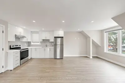 10 Warbeck Place Upper, Toronto, On M9r 3c3