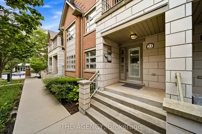 2460 Prince Michael Drive 23, Oakville, On L6h 0g8