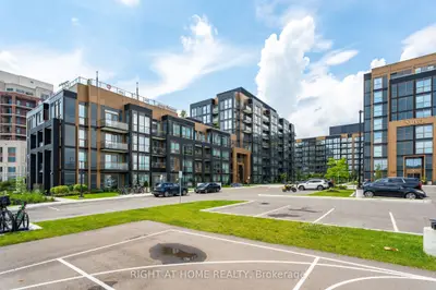 Condo Apartment in Oakville
