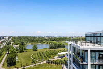 50 George Butchart Drive 906, Toronto, On M3k 0c9