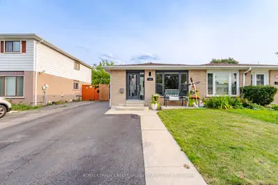 Semi-Detached in Brampton