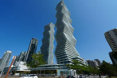 Condo Apartment in Mississauga