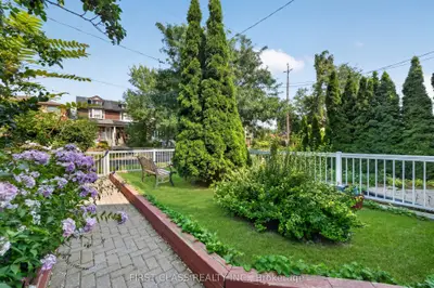 150 Caledonia Road, Toronto, On M6e 4s7