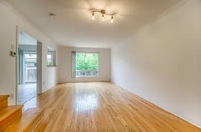 1121 Barclay Circle, Milton, On L9t 5w4