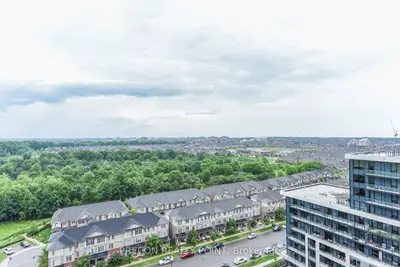 Common Element Condo in Oakville