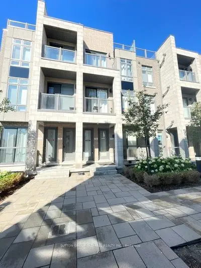Condo Townhouse in Toronto