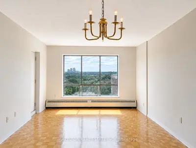 1665 Bloor Street E 1002, Mississauga, On L4x 1s4