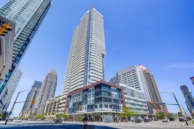 Condo Apartment in Mississauga