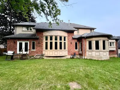 1130 Truman Avenue, Oakville, On L6h 1y8