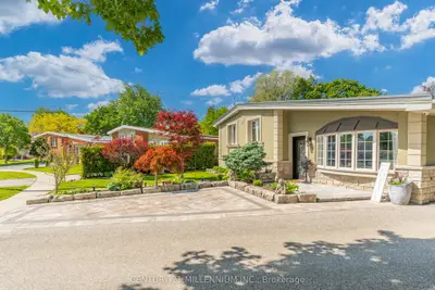 26 Alston Court, Brampton, On L6w 3b6