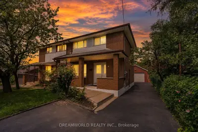 24 Whitburn Crescent, Toronto, On M3m 2s2