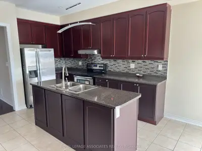 Upper Level in Brampton