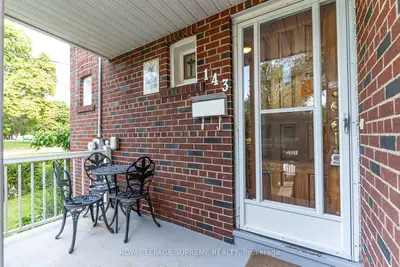 143 Connolly Street 2, Toronto, On M6n 1e8