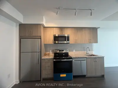 4010 Eglinton Avenue W 1316, Toronto, On M9a 0g5
