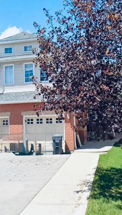 Semi-Detached in Mississauga