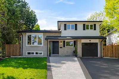 1379 Christina Court, Burlington, On L7p 2v8