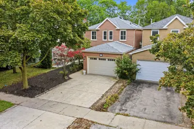 358 ERIN Street, Oakville, ON L6H 4P9