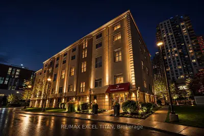 Condo Apartment in Toronto