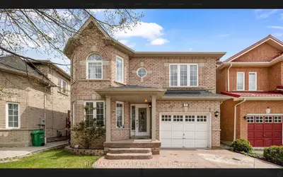 17 Echoridge Drive, Brampton, On L7a 3l2