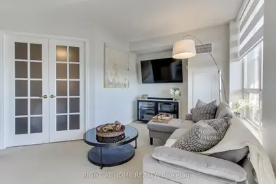 1140 Parkwest Place 1002, Mississauga, On L5e 3k9