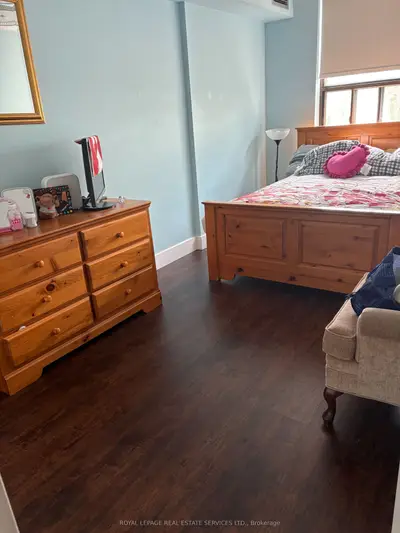 75 Emmett Avenue 307, Toronto, On M6m 5a7