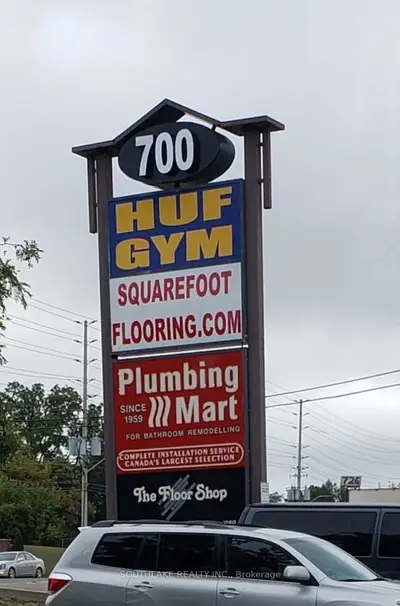 700 Dundas Street E 202a, Mississauga, On L4y 3y5