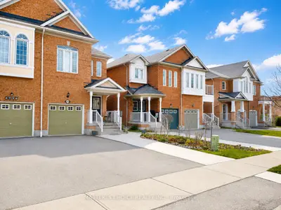 Semi-Detached in Mississauga
