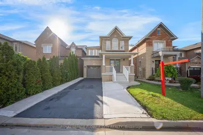 7 Penbridge Circle, Brampton, On L7a 2p8